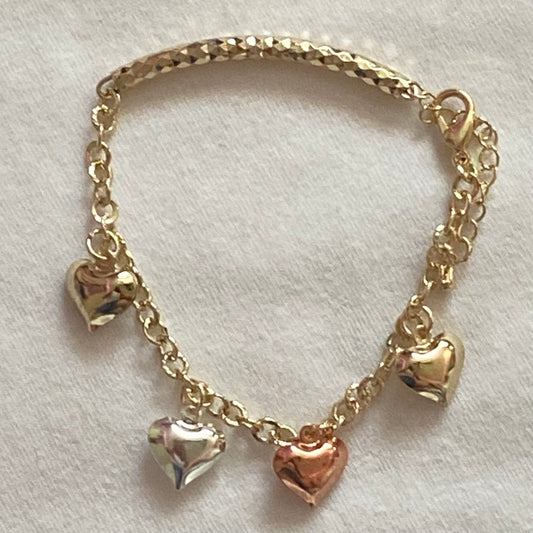 Heart charm bracelet v1