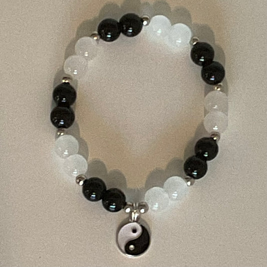 Yin Yang beaded bracelet